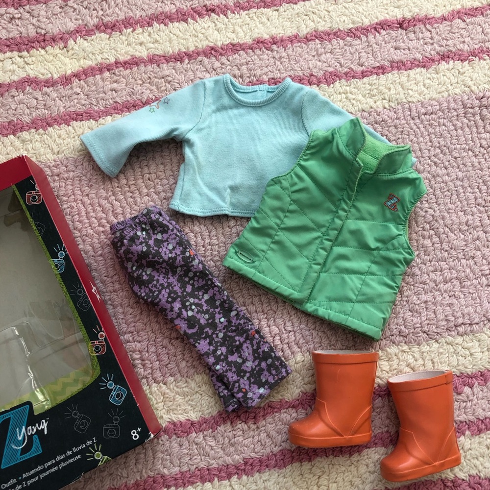 Retired! Z’s Rainy Day Outfit